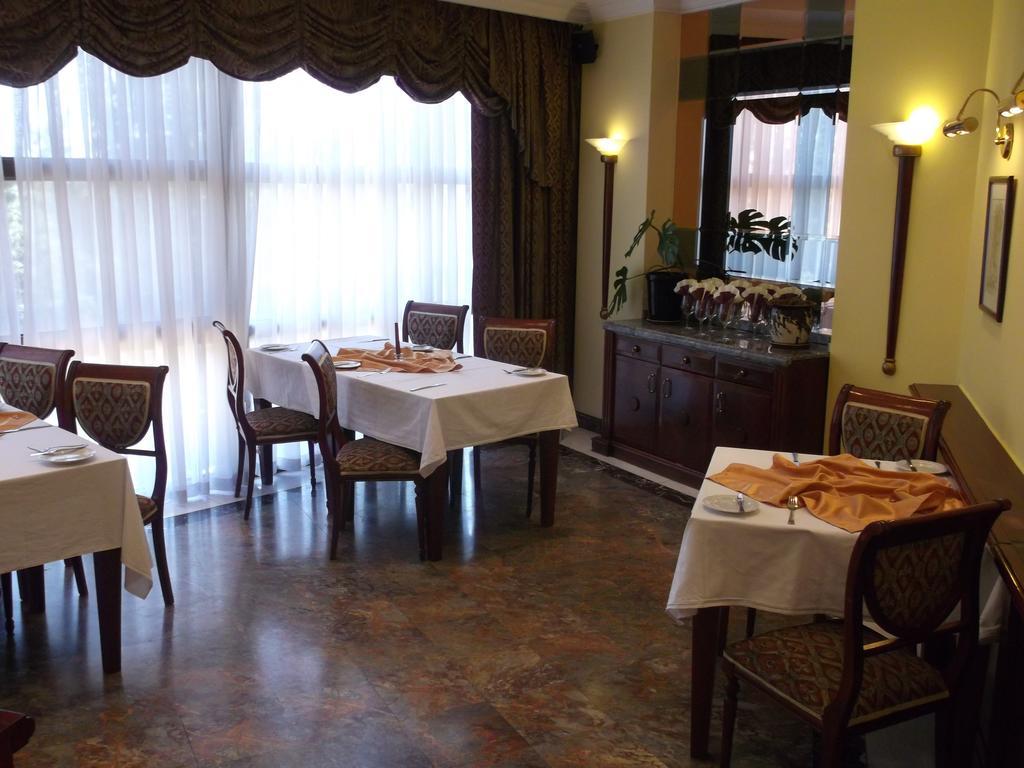 Bellevue Hotel And Resort 바르데요프 외부 사진