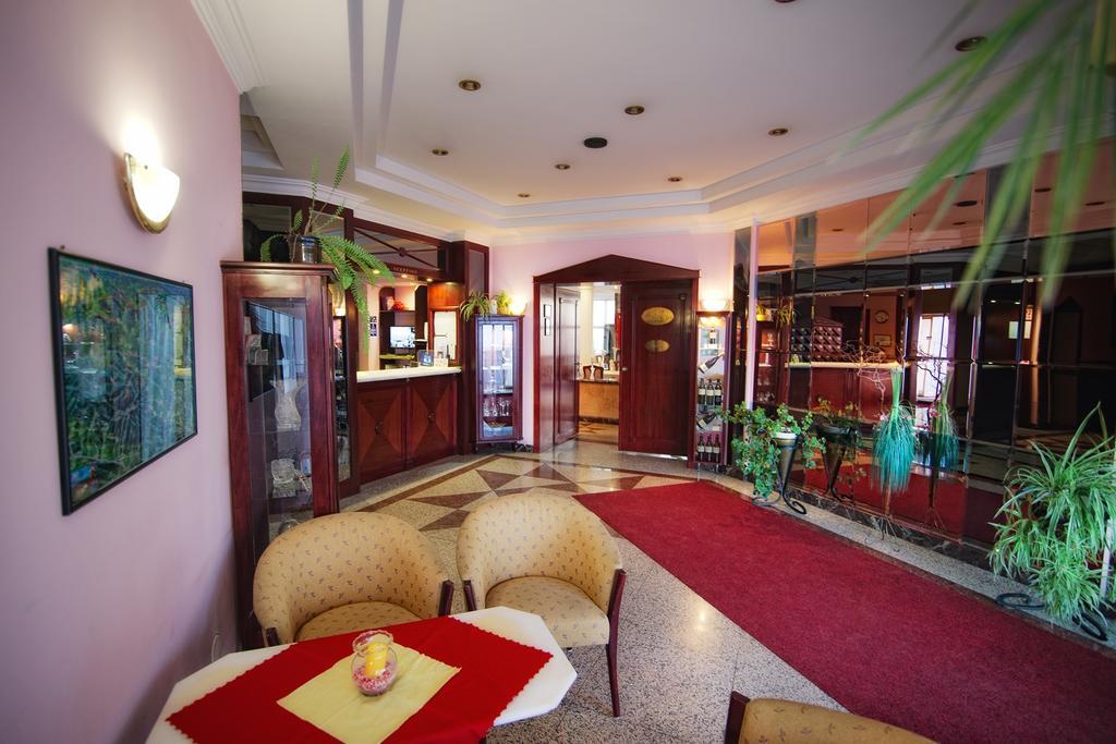 Bellevue Hotel And Resort 바르데요프 외부 사진